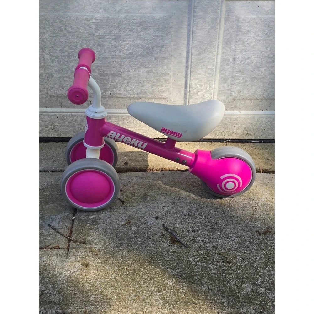 Ayeku Mini Balance Bike for 12-30 Months Toddlers 6 Inch‎ EVA Wheels Pink